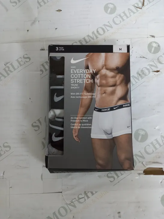 BOXED NIKE EVERYDAY BOXERS - MEDIUM