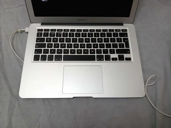 APPLE MAC BOOK AIR 7 2/A1466