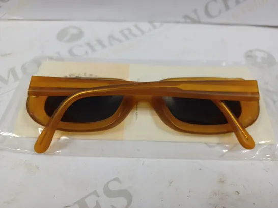 BOX OF APPROX 7 PAIRS OF STING ORANGE 6140 SUNGLASSES 