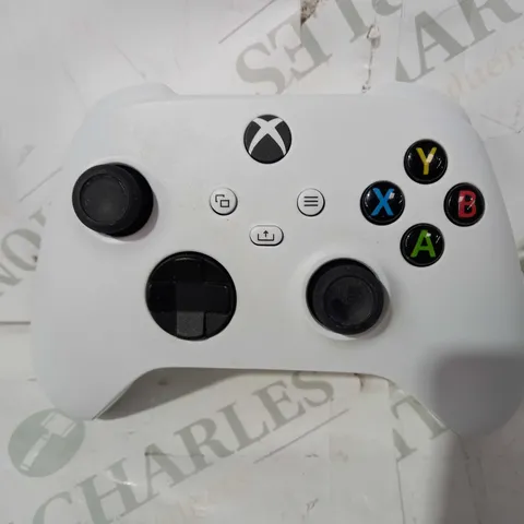 WIRELESS CONTROLLER FOR XBOX IN WHITE