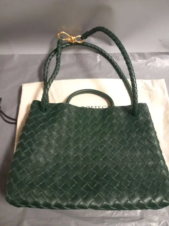 BOTTEGA VENETA ANDIAMO MEDIUM INTRECCIATO GREEN LEATHER TOTE