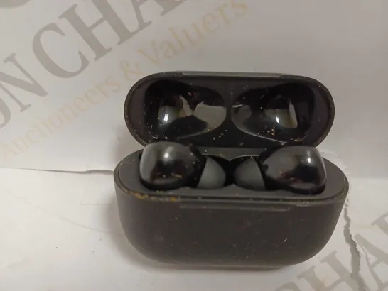 BLACK TRUE WIRELESS EARBUDS