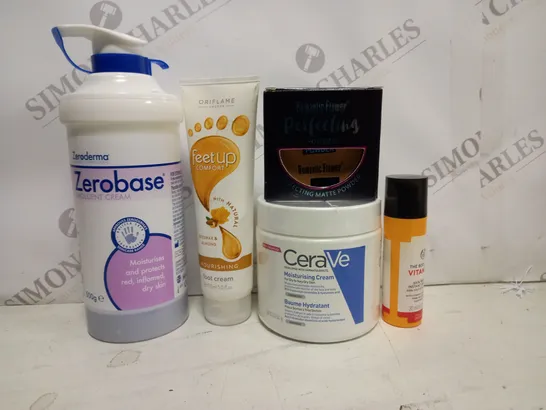 BOX OF APPROX 15 ASSORTED HEALTH AND BEAUTY ITEMS TO INCLUDE - ZERODERMA EMOLLIENT CREAM - ORIFLAME FEET UP FOOT CREAM - CERAVE MOISTURISING CREAM ETC