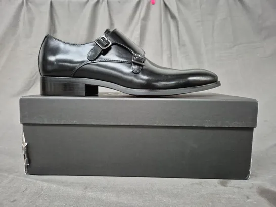 BOXED PAIR OF JOHN WHITE MONKTON SHOES IN BLACK UK SIZE 9