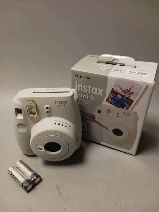 BOXED FUJIFILM INSTAX MINI 9 INSTANT CAMERA 