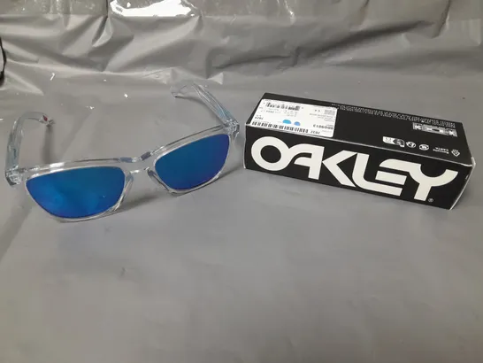 OAKLEY FROGSKINS SQUARE SUNGLASSES - CLEAR RRP £127