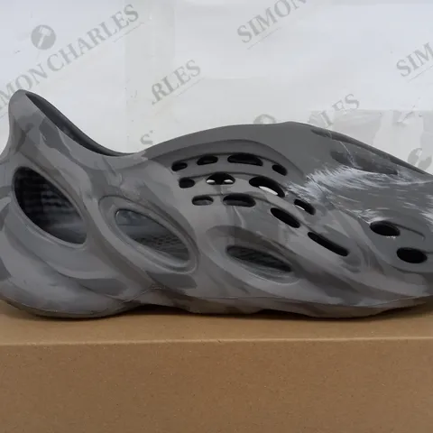 BOXED PAIR OF ADIDAS YEEZY FOAM RUNNERS IN GREY - UK 13