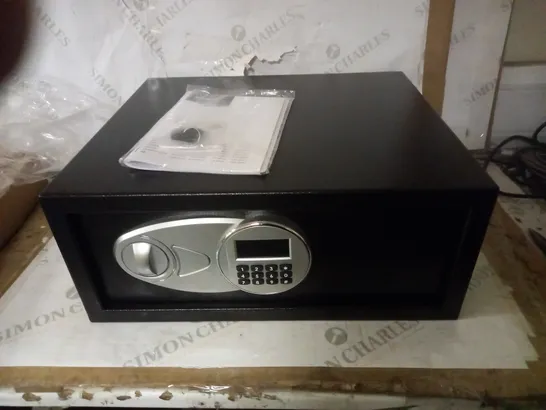 AMAZON BASICS ELECTRONIC SECURITY SAFE