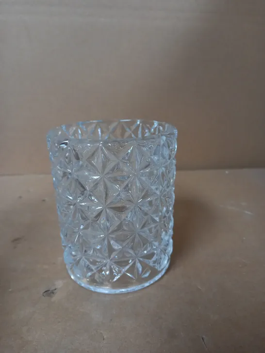 VICTORIA SPARE GLASS LIGHT SHADE 