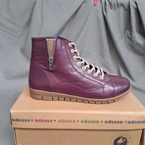 PAIR OF ADESSO DENVER BOOTS IN PLUM SIZE 6