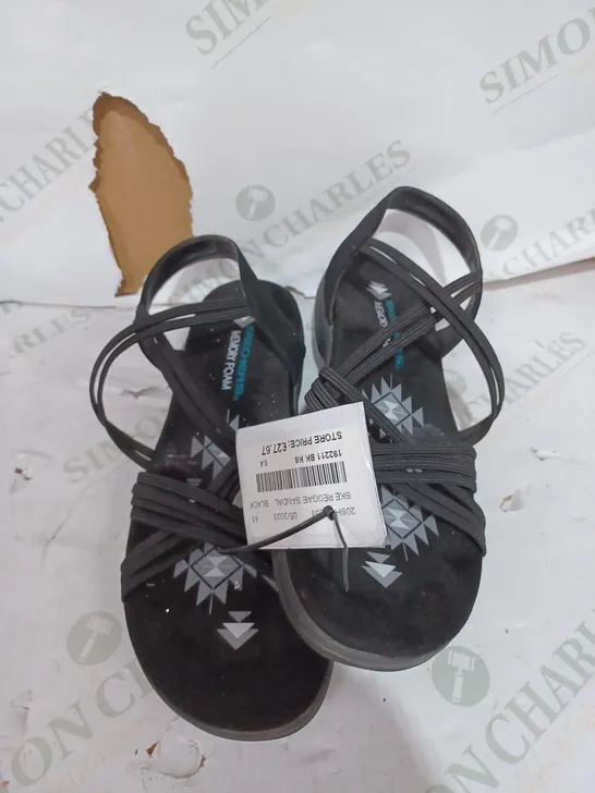 BOXED PAIR OF SKECHERS REGGAE SANDALS IN BLACK - SIZE NOT SPECIFIED