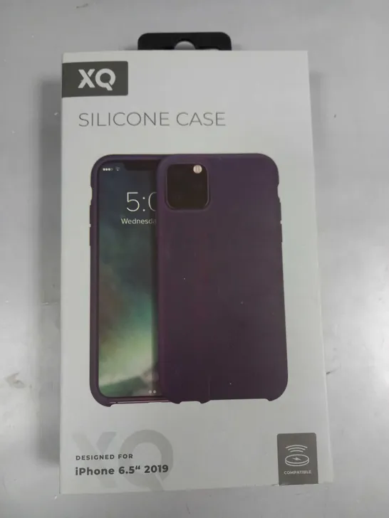 APPROXIMATELY 60 BRAND NEW BOXED XQ SILICONE PROTECTIVE CASES FOR IPHONE 6.5" 2019 MODEL 