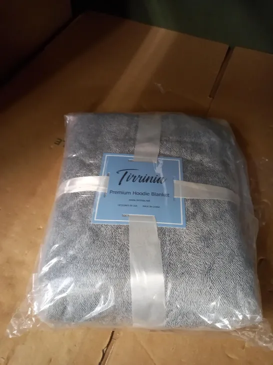 TRINNIA PREMIUM HOODIE BLANKET 