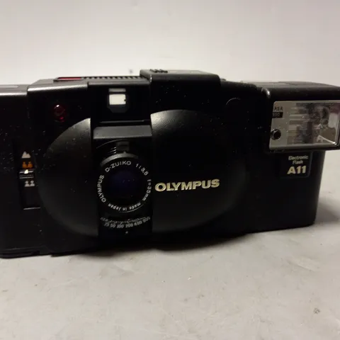 OLYMPUS XA2 CAMERA