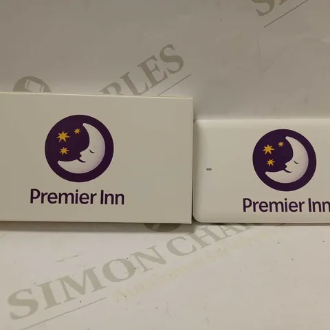 BOX OF APPROX 39 PREMIER INN WHITE POWER BANKS - IPHONE ONLY