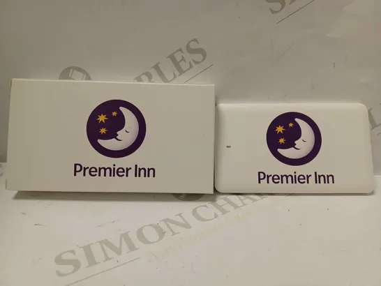 BOX OF APPROX 39 PREMIER INN WHITE POWER BANKS - IPHONE ONLY