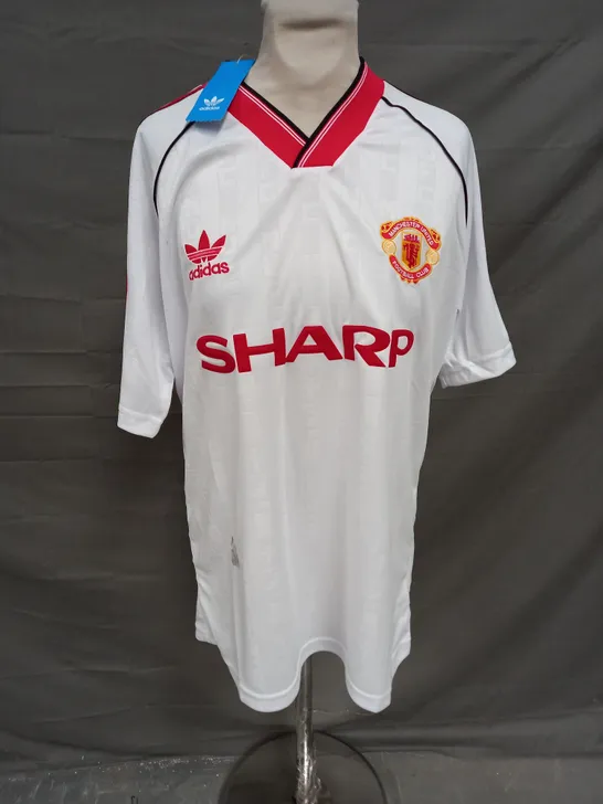 ADIDAS MUFC FOOTBALL JERSEY IN WHITE SIZE L