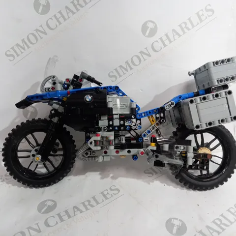 LEGO TECHNICS BMW R1200 MOTORCYCLE - 42063