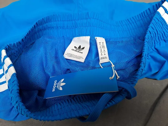 ADIDAS SWIMMING SHORTS SIZE M 