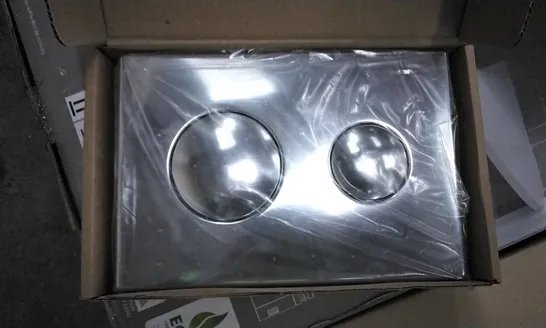 BOXED CONCEAL 2 FLUSH PLATE CHROME