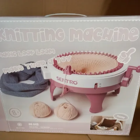 BOXED KNITTING MACHINE