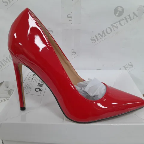 BOXED PAIR OF ASTUCCIO POINTED TOE HEELS IN RED - SIZE 41