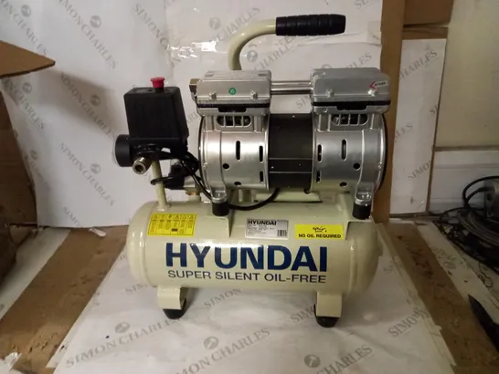 HYUNDAI SILENCED AIR COMPRESSOR, 550 W, 230 V - COLLECTION ONLY