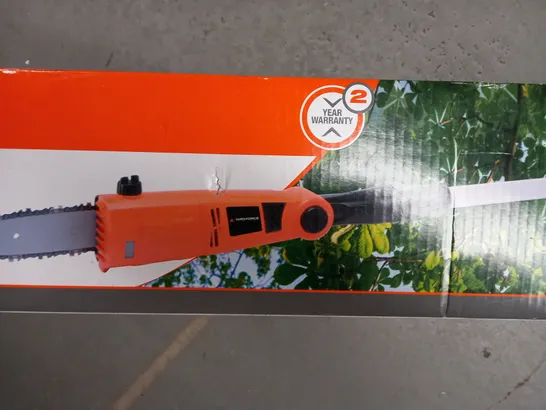 BOXED YARD FORCE 750W EXTENDABLE POLE PRUNER - COLLECTION ONLY