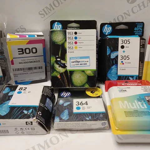 LOT OF APPROX 12 ASSORTED INK CARTRIDGES TO INCLUDE HP 302, HP 305, CANON BLACK/COLOUR PACK, ETC 