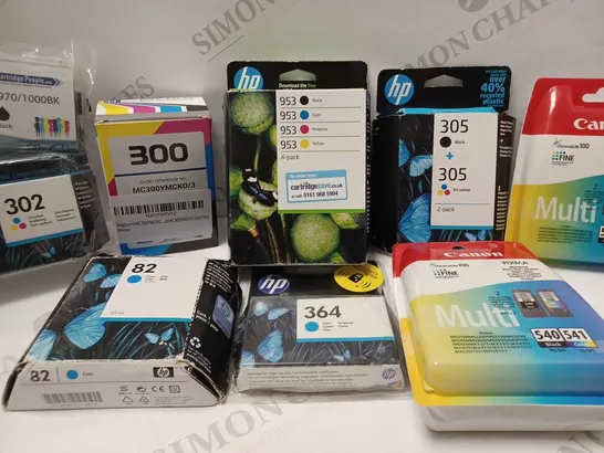 LOT OF APPROX 12 ASSORTED INK CARTRIDGES TO INCLUDE HP 302, HP 305, CANON BLACK/COLOUR PACK, ETC 