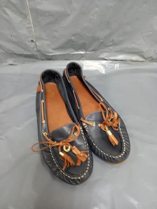 MODA IN PELLE LOAFERS BLUE SIZE EU 41