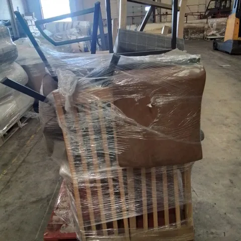 PALLET CONTAINING VARIOUS DINING/SIDE CHAIRS IN VARIOUS COLOURS AND DESIGNS