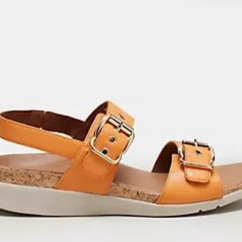 STRIVE AMALFI BUCKLE SANDAL TAN SIZE 3