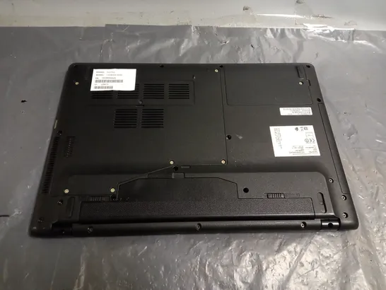 FUJITSU LIFEBOOK A555 BLACK