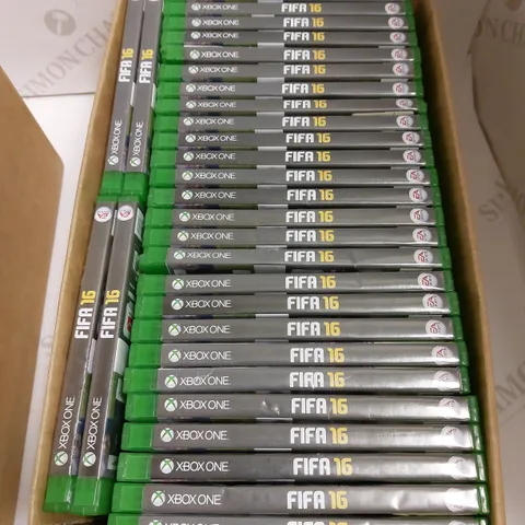 LOT OIF 30 FIFA 16 XBOX GAMES