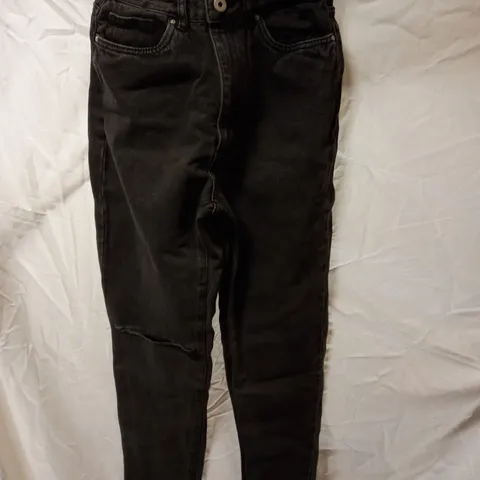 APPROX 20 BRAND NEW COTTON:ON ORIGINAL MOM JEAN, RAVEN BLACK RIP, SIZE 6