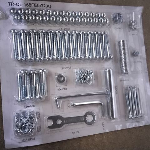 BOXED SET OF SCREWS AND BOLTS