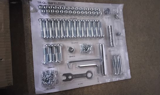 BOXED SET OF SCREWS AND BOLTS