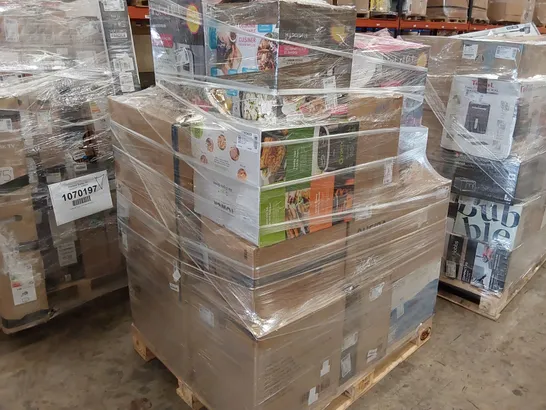 PALLET OF APPROXIMATELY 32 UNPROCESSED RAW RETURN HOUSEHOLD AND ELECTRICAL GOODS TO INCLUDE;