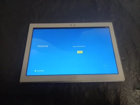 UNBOXED LENOVO 10.1" TABLET