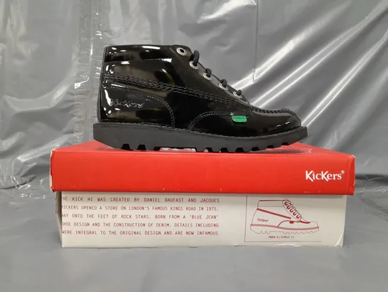 BOXED PAIR OF KICKERS SHOES IN GLOSSY BLACK EU SIZE 36