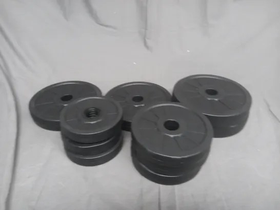 SET OF ASSORTED WEIGHTS IN VARIOUS SIZES