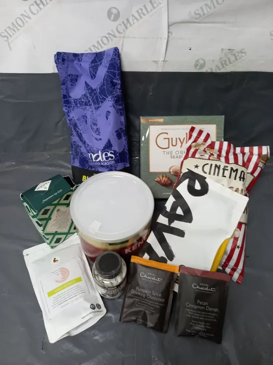 APPROXIMATELY 10 ASSORTED FOOD & DRINK ITEMS TO INCLUDE - GUYLIAN SEASHELL CHOCOLATE ASSORTMENT - NOTES BLACKWALL ESTATE COFFEE BEANS - KENCO DECAF INSTANT - ETC