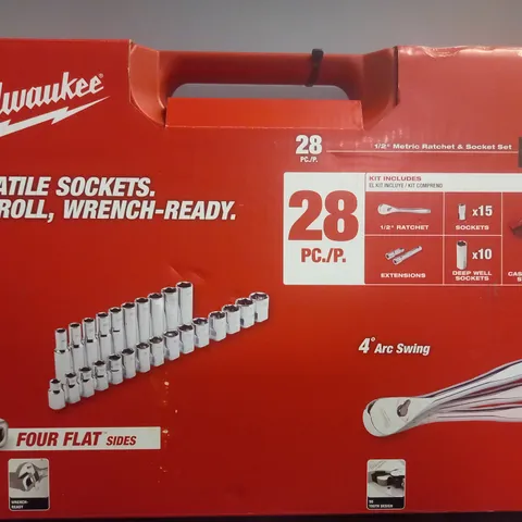 MILWAUKEE 28 PC VERSATILE SOCKETS, ANTI-ROLL WRENCH READY 