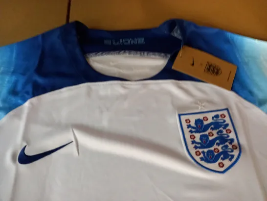 ENGLAND 3-LIONS FOOTBALL SHIRT - 2XL