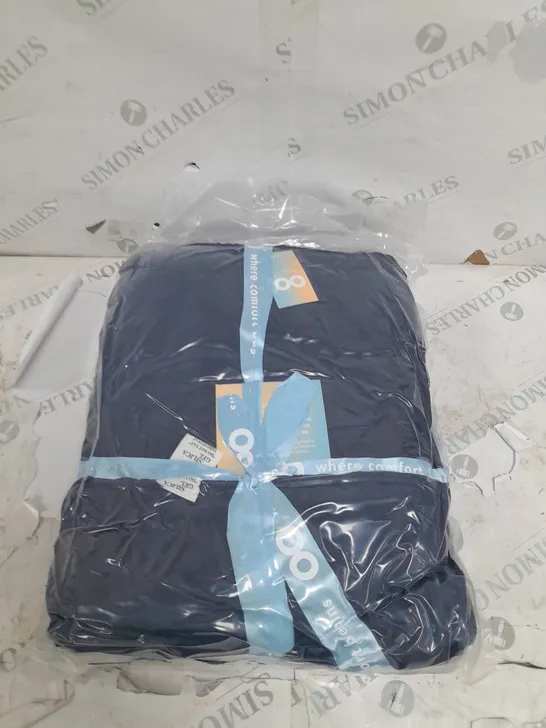 SEALED OODIE HOODED OVERSIZED BLANKET - NAVY