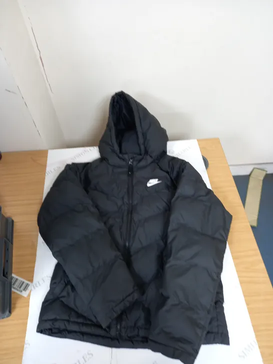 BLACK NIKE PUFFER COAT XL BOYS