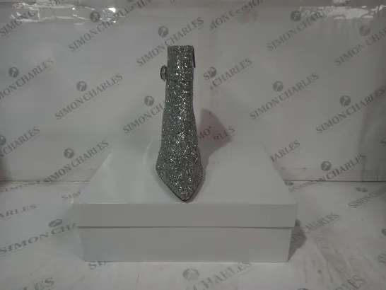 BOXED PAIR OF CAMILLA ELPHICK CORA POINTED TOE HEELED BOOTS IN METALLIC SILVER GLITTER EFFECT EU SIZE 36