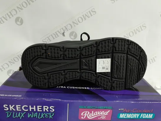 BOXED PAIR OF SKECHERS MOTION LACE UP TRAINERS IN BLACK - SIZE 3