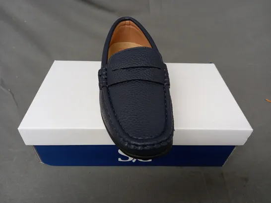 BOXED PAIR OF SEVVA KIDS LOAFERS IN NAVY UK SIZE 13